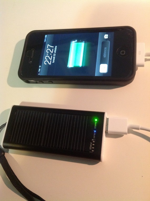 Mini caricatore ad energia solare universale – La recensione di iPhoneItalia