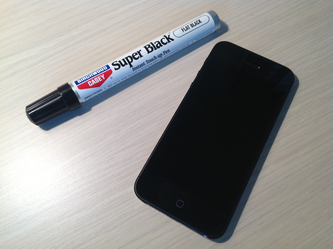 Graffi visibili su iPhone 5 nero? Ecco una soluzione fai-da-te