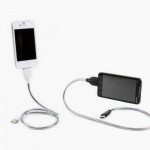 Une Bobine: caricatore e supporto per iPhone