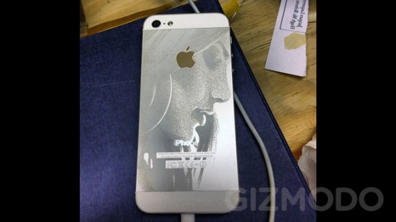 Ecco una serie di iPhone 5 con incisioni laser personalizzate