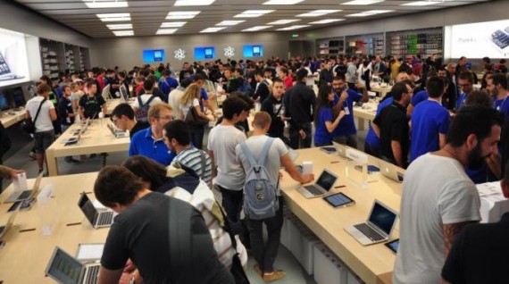 Analisti: iPad mini e iPhone 5 hanno venduto più delle nostre aspettative