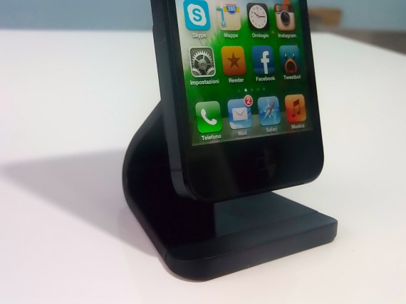 Bluelounge Milo per iPhone, il supporto da scrivania definitivo? – La recensione di iPhoneItalia