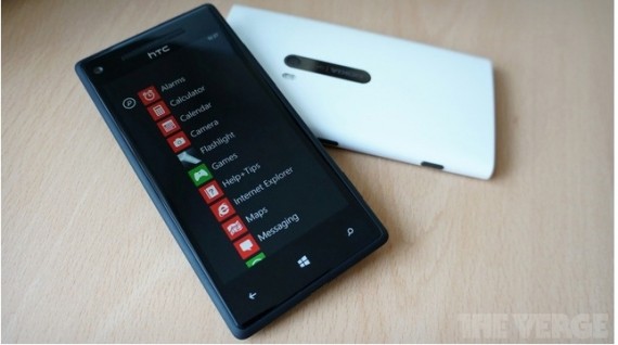 Windows Phone 8: diversi utenti lamentano blocchi, riavvii improvvisi e problemi alla batteria