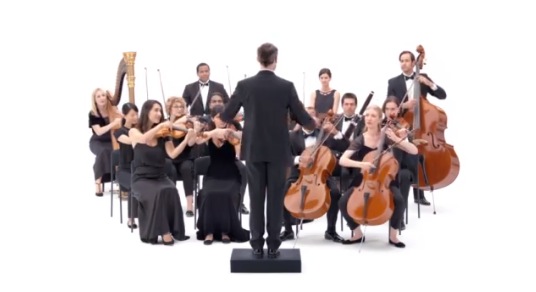 “Turkey” e “Orchestra”: ecco i nuovi spot dedicati all’iPhone 5