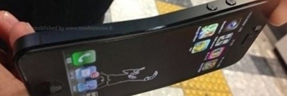 Alcuni iPhone 5 tendono a piegarsi. Dopo l’antennagate è la volta del Bendgate?