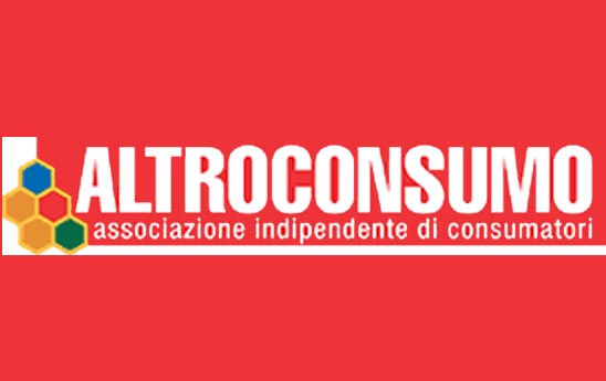 Acquisti involontari sugli app store: Altroconsumo segnala Apple e Google al Garante