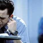 Un trader compra in modo fraudolento 1 miliardo di dollari in azioni Apple e rischia 20 anni di carcere