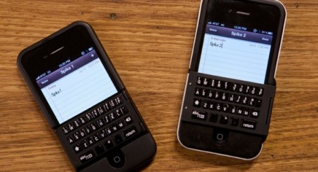 Trasformate il vostro iPhone in un BlackBerry con questa tastiera fisica di Spike!