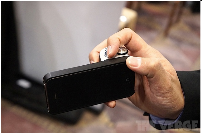 CES 2013: Snappgrip l’accessorio che trasforma l’iPhone in una macchina fotografica “point and shot”