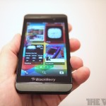 Primi confronti tra BlackBerry Z10 e iPhone