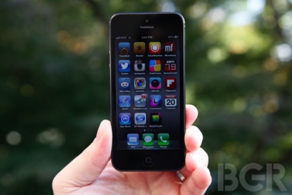 Uno smartphone su due negli USA è un iPhone, Android perde il 10%