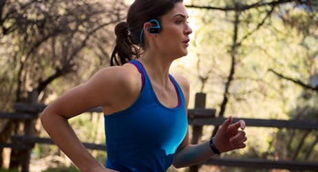 Sony One-Piece Waterproof Walkman, 1 ora di riproduzione con 3 minuti di ricarica