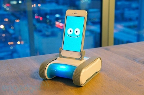 CES 2013: ecco Romo, il robot si muove grazie all’iPhone