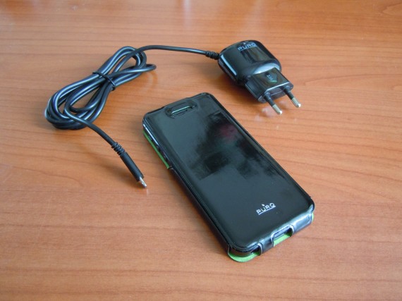 Vip Flipper Cover e Mini Travel Charger by Puro – La videorecensione di iPhoneItalia