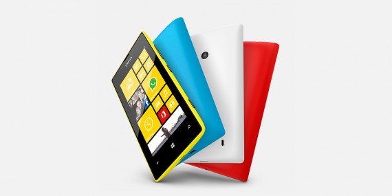 iPhoneItalia prova il Nokia Lumia 520: video hands-on [MWC 2013]