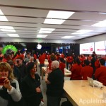 Tim Cook afferma che visitare un Apple Store nei giorni difficili è come assumere il “Prozac”