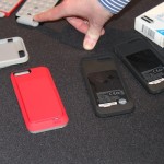 PowerSkin e PoP’n: stile ed efficenza per i nuovi case da ricarica compatibili con iPhone [MWC 2013]