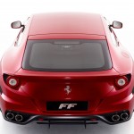 Comincia con l’adozione di Siri e di due iPad mini sulla Ferrari FF la collaborazione tra Apple e il cavallino rampante