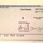 Apple paga i 15$ ai clienti dell’iPhone 4 con problemi all’antenna