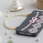 Oblige: la cover che trasforma l’iPhone in un accessorio moda