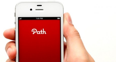 Path accede in modo invasivo alla rubrica su iPhone