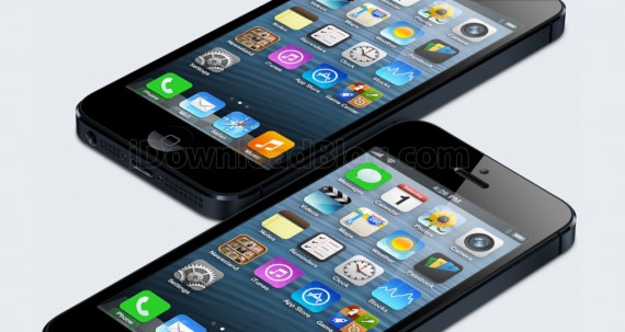 iPhone-5-side-by-side-iOS-7-icons-mockup-1024x546
