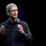 Tim Cook si congratula con i dipendenti e concede una settimana di ferie