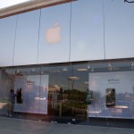 Apple vuole vendere più iPhone nei propri store e meno tramite carrier