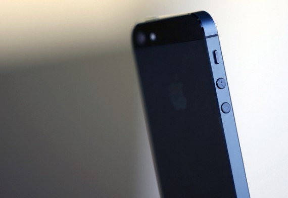L’iPhone 5S sarà disponibile anche nella variante “champagne”?