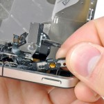 Un giudice USA respinge le accuse contro Apple relative al tasto accensione difettoso su iPhone 4