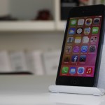 Smart Stand 711, uno stand pratico e con stile per il tuo iPhone – La recensione di iPhoneItalia [VIDEO]