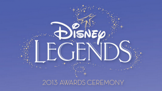 John Lasseter di Pixar ritira il premio “Disney Legends” a nome di Steve Jobs