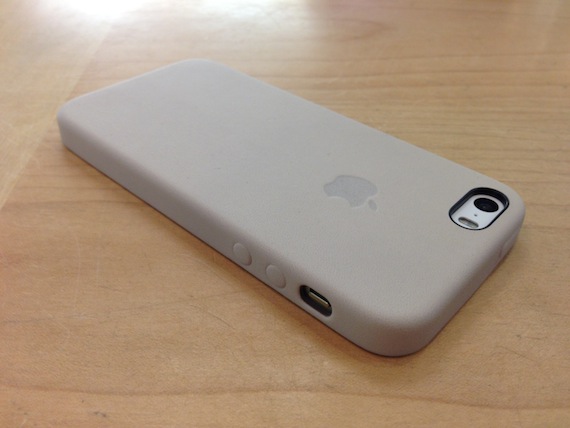 Le nuove custodie Apple per iPhone 5s (e iPhone 5...) - La prova ...