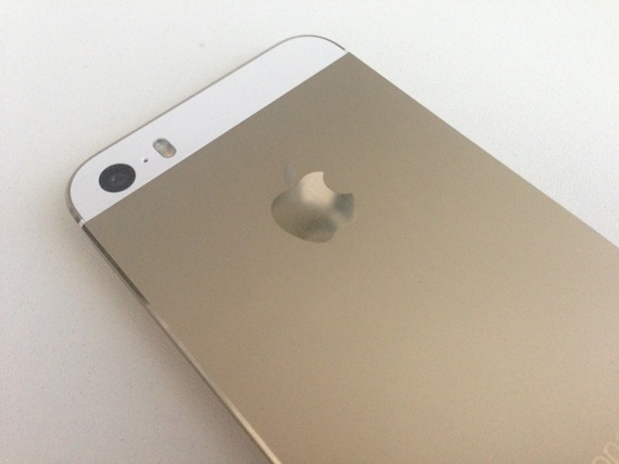 Fotocamera su iPhone 5S: foto, video, luce, buio, slo-mo, doppio flash e confronto con iPhone 5!