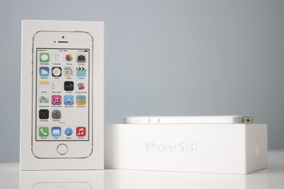 Cosa c’è dentro la scatola di iPhone 5S? Ecco l’Unboxing di iPhoneItalia