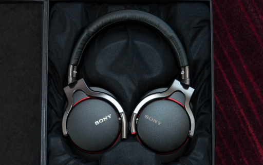 Cuffia MDR-10 di Sony, ritorno alle origini – IFA 2013