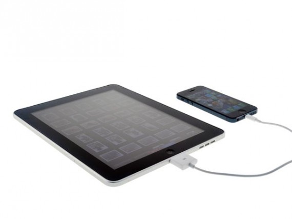 Disponibile un cavo per passare foto da iPhone 5 ed iPad su USBfever