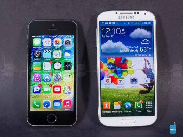 iphone5s_vs_galaxys4-800x600