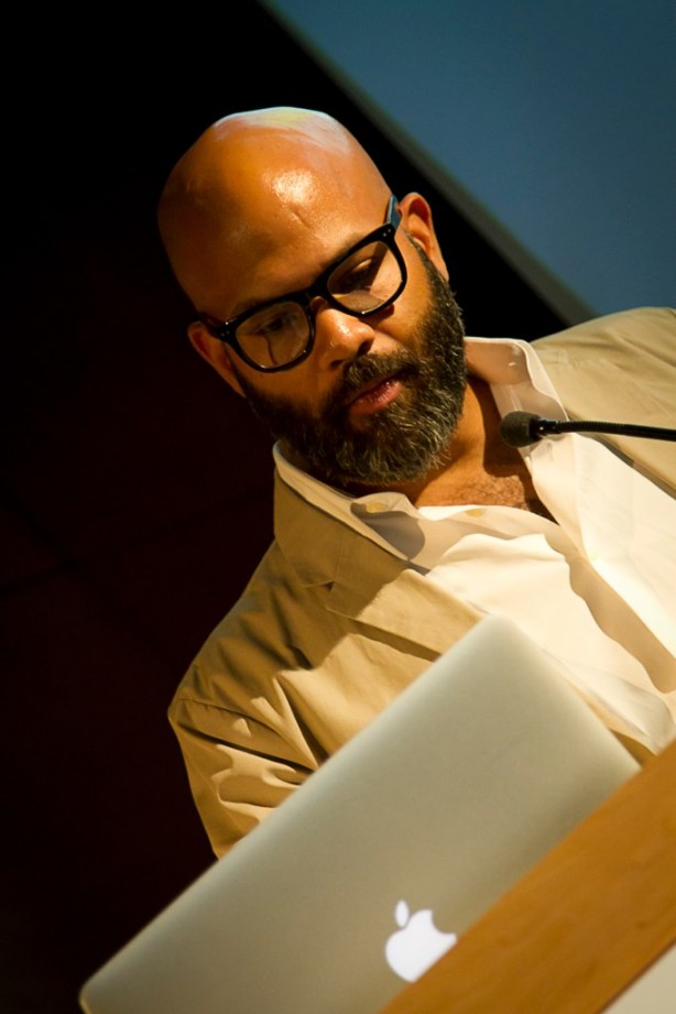 Il genio illustratore del New York Times Magazine lavorerà per Apple!