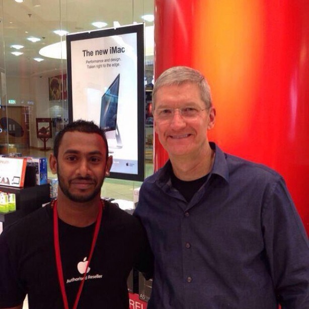 Tim Cook visita gli Emirati Arabi, novità in vista per Apple?