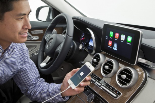 Mercedes offre la possibilità di installare CarPlay anche su vecchi modelli