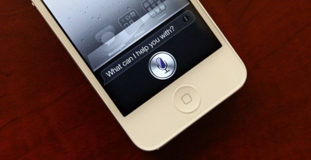 Un bug di Siri permette di superare la schermata di blocco e di chiamare o inviare SMS ai contatti