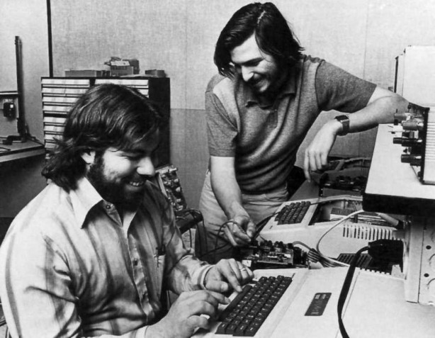 45 anni di Apple, Tim Cook scrive ai dipendenti e ricorda Steve Jobs