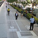 A Washington compare la prima corsia pedonale per chi usa lo smartphone!
