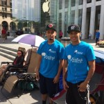 Alcune persone sono già in coda per acquistare l’iPhone 6