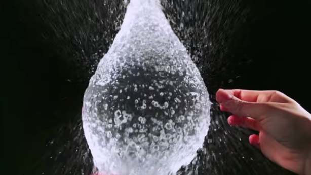iphone-6-water-balloon-video