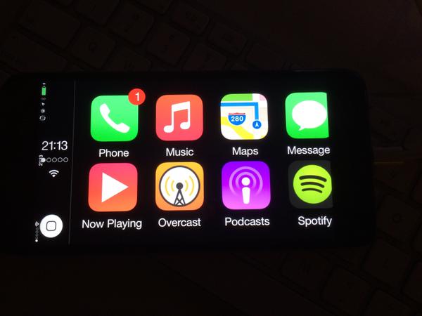 Nasce il progetto per avere CarPlay su iPhone senza uno schermo esterno