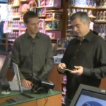 Eddy Cue fa shopping con Apple Pay
