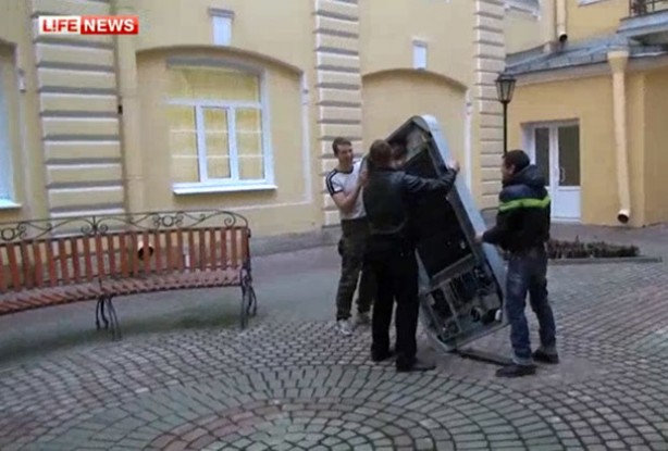 Jobs-StPetersburg_03755430989