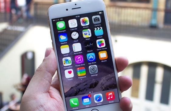 Apple non venderà più gli iPhone in Crimea